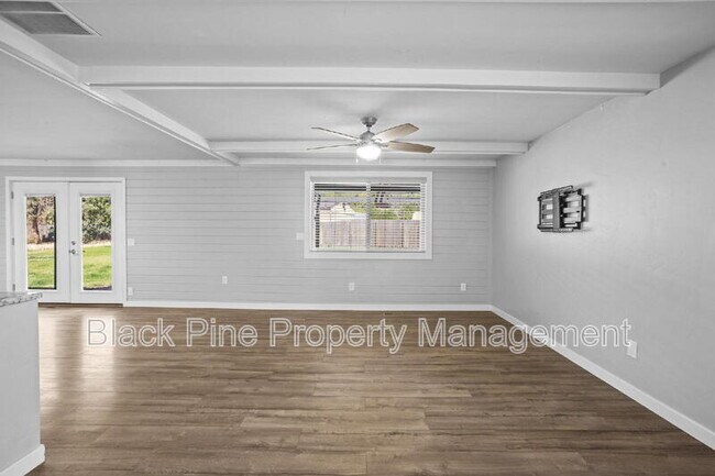 Building Photo - 5060 Chaps Pl