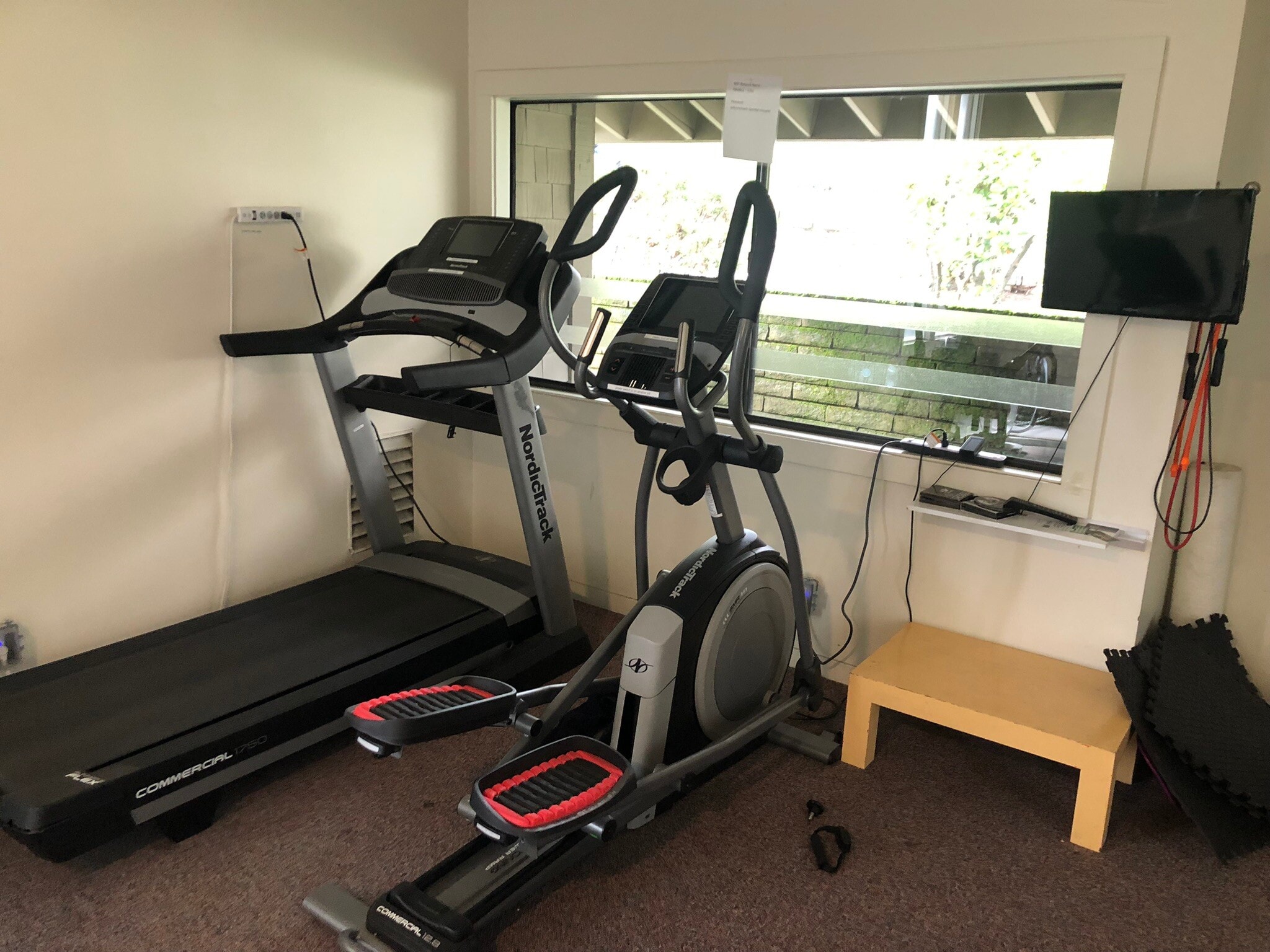 Building Photo - 100 Kinross Dr