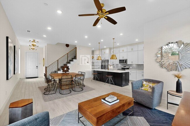 Building Photo - 1077 Maverick Dr