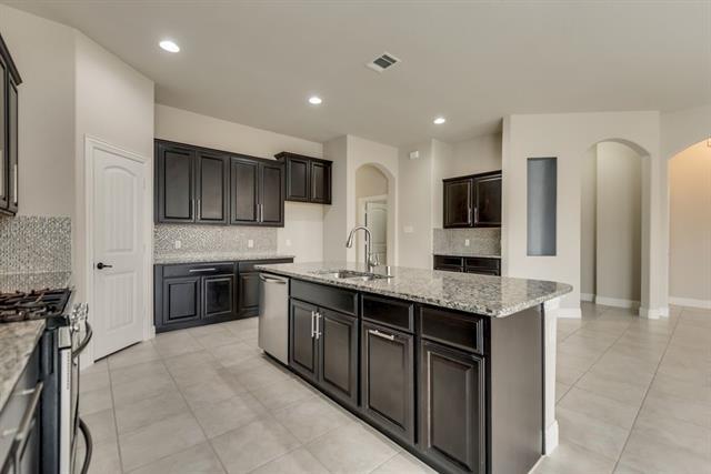 Building Photo - 15500 Cornwallis St