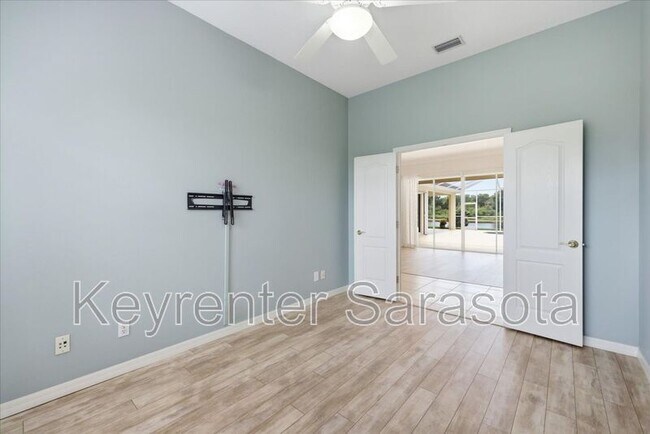 Building Photo - 4956 Bridgehampton Blvd