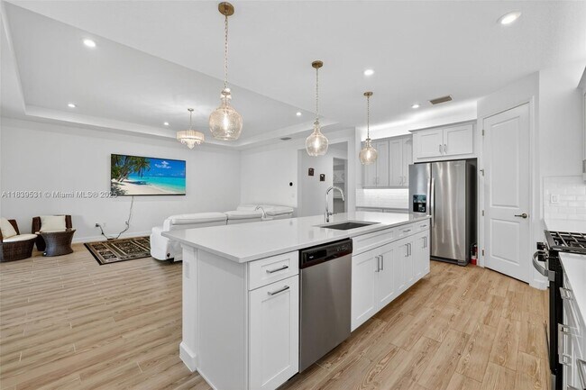 Building Photo - 10407 SW Aquila Wy