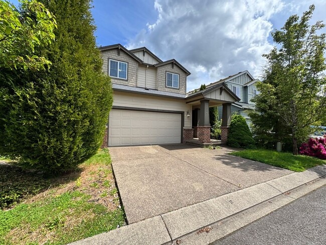 Building Photo - FOR RENT - SPACIOUS 4 BEDROOM, 2.5 BATH IN...