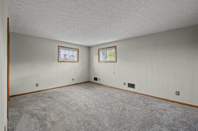 Building Photo - 7711 Hayden Run Rd