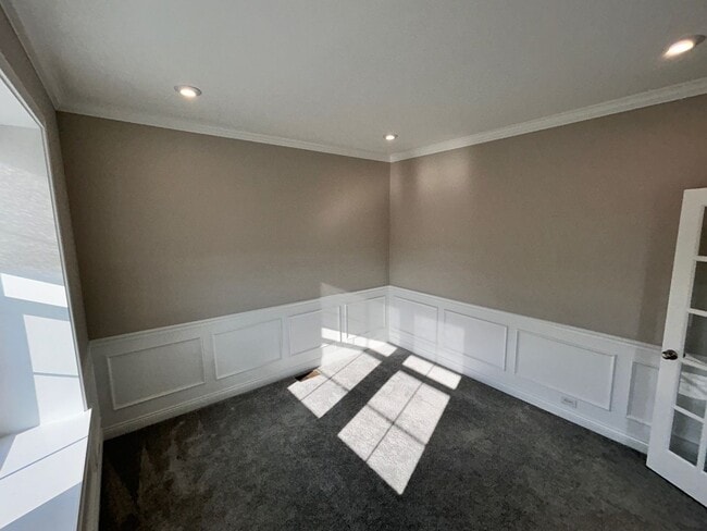 Building Photo - Home For Lease
