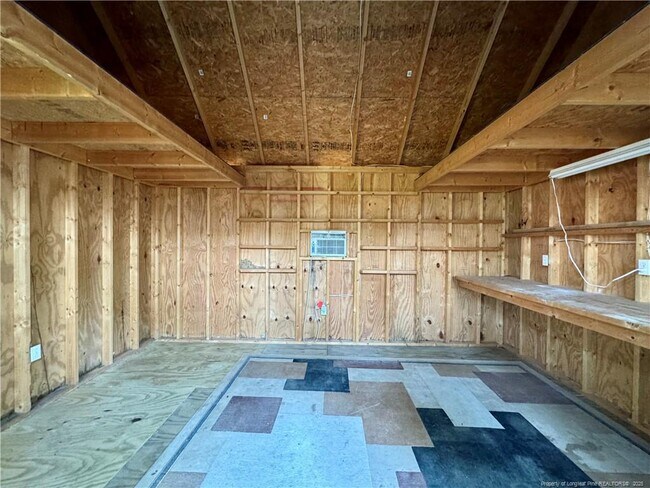 Building Photo - 7605 Jennings Ln
