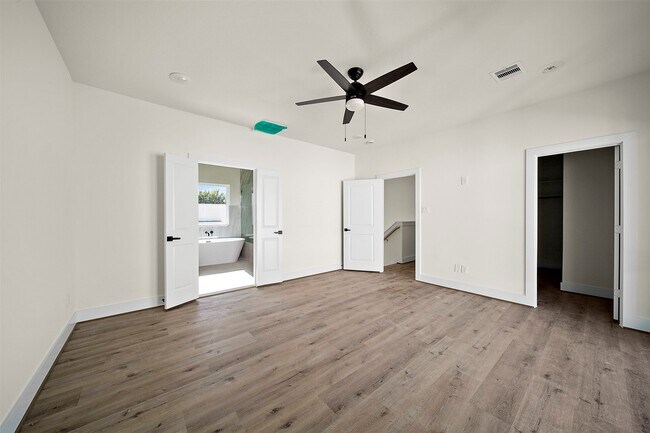 Building Photo - 2708 Nagle St