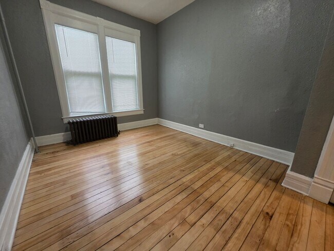 Building Photo - 519 N Barstow St