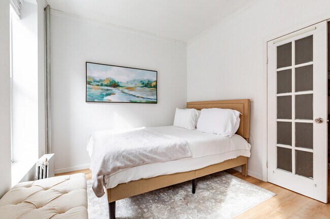 Building Photo - 93 1/2 East 7th Street-SI FL1-ID1054297P