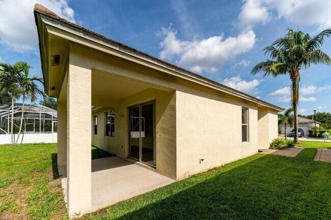 Building Photo - 806 SW Rocky Bayou Terrace