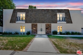Building Photo - 16608 Park Ln Cir