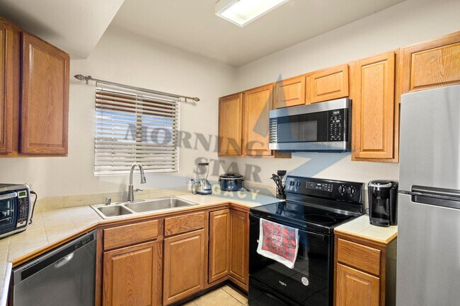 Building Photo - 3650 Morningstar Dr