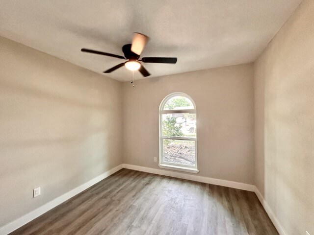 Building Photo - 4819 Porter Ridge Dr