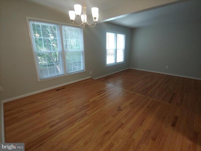 Building Photo - 1744 Laurance Ct