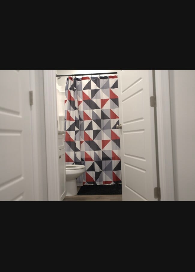 Building Photo - Oakmont place