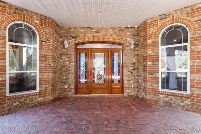 Building Photo - 1501 Lake Markham Rd