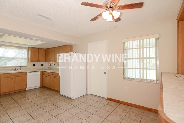 Building Photo - 9923 Woodridge Ct