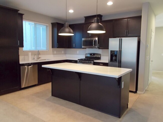 Building Photo - Spacious 3-Bed, 2-Bath Home in Prime Las Vegas Location