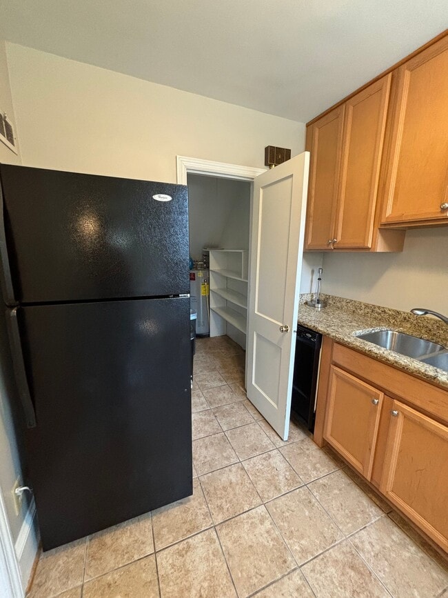 Building Photo - 3109 Clark Ave