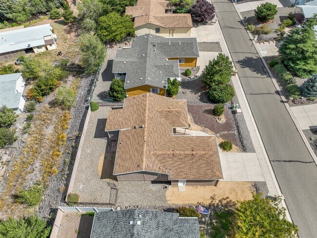 Building Photo - 3 Bedroom, 2 Bath Home with Views of Willo...
