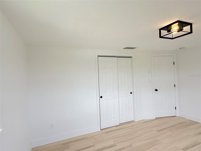 Building Photo - 13617 Frances Ave