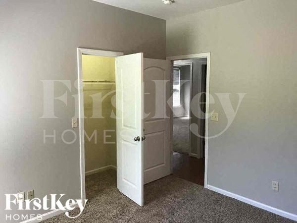 Building Photo - 1298 Easterwood Blvd