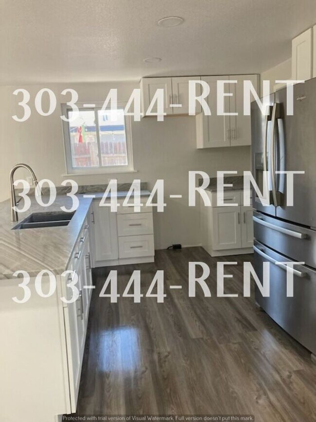 Building Photo - Welcome to this stunning 3-bedroom, 2-bath...