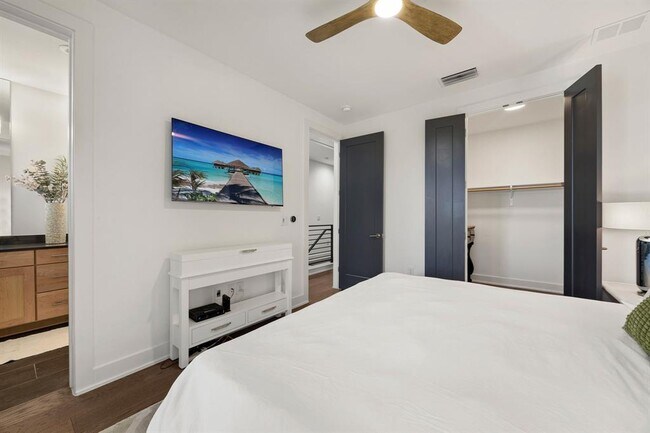 Building Photo - 3700 Clawson Rd