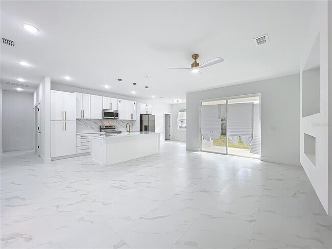 Building Photo - 780 Kangaroo Ct