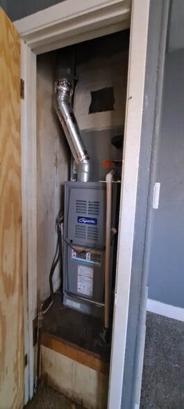 Building Photo - 2203 Broad St