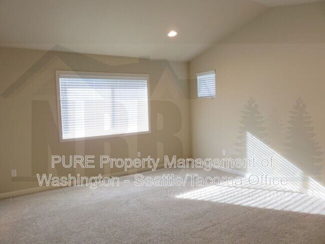 Building Photo - 7920 164th St E