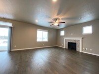 Building Photo - Large, Desirable West Valley Home