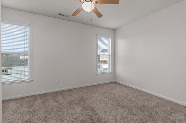 Building Photo - 261 Caldwell Loop