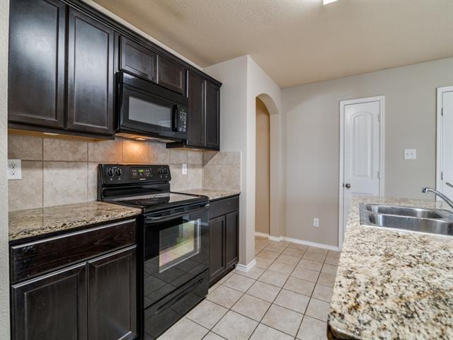 Building Photo - 2302 Tombstone Dr