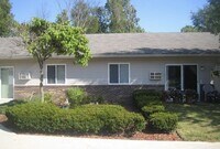 Building Photo - 839 S Clinton St