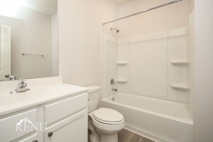 Building Photo - 25314 Shadowdale Dr