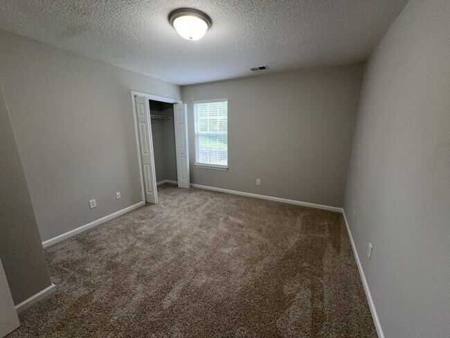 Building Photo - 113 Dupre Mill Ct