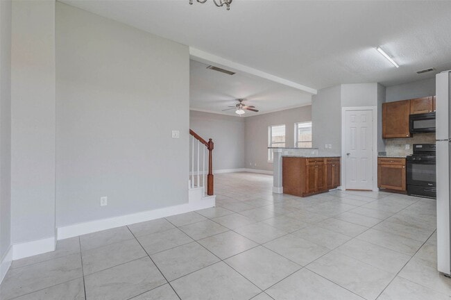 Building Photo - 4834 Hollow Hook Rd