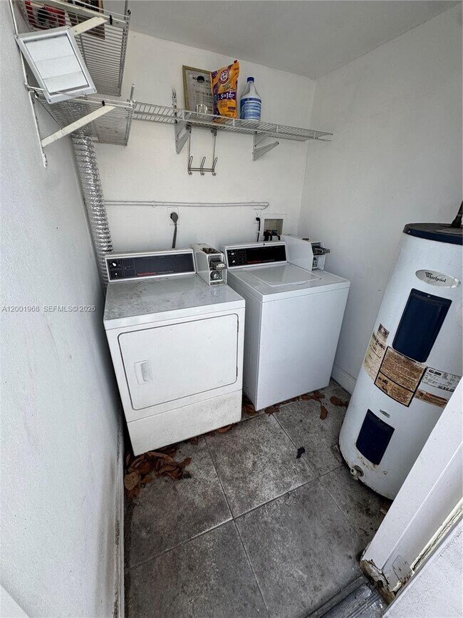 Building Photo - 3175 NW 27th St