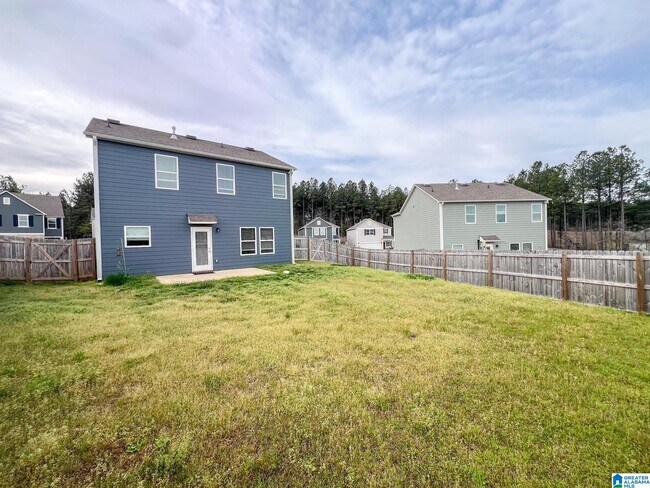 Building Photo - 217 Chelsea Pk Cir