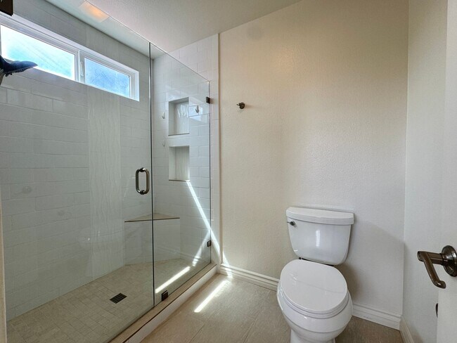 Building Photo - 4925 Regla Ct