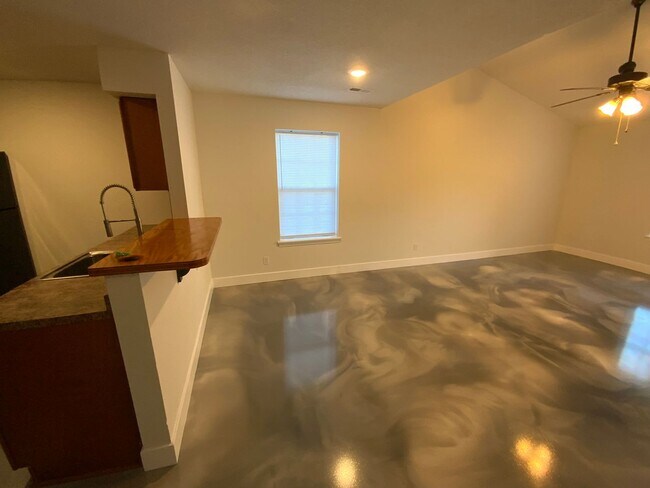 Building Photo - 3569-3571 Prescott Dr