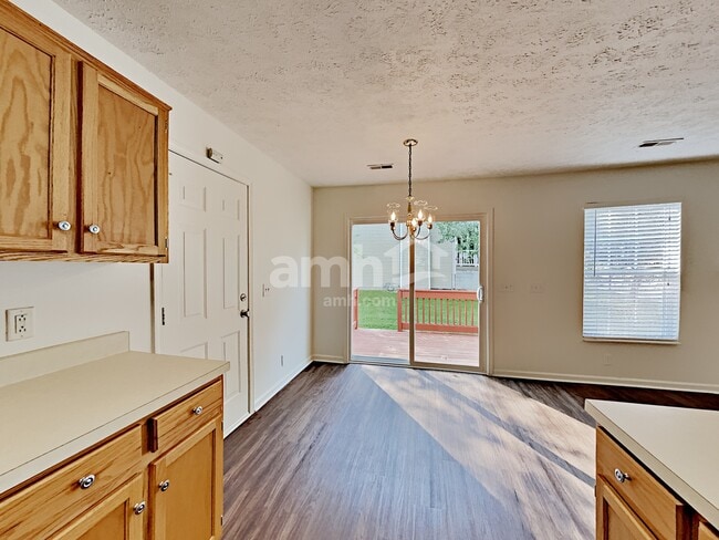 Building Photo - 800 Cainbrook Ct