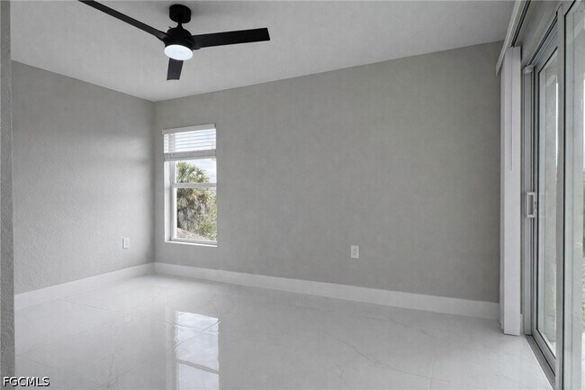 Building Photo - 111 NW 19th Pl