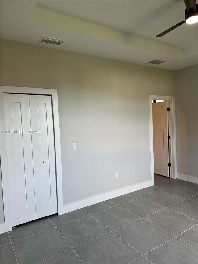 Building Photo - 4876-4830 30th St SW