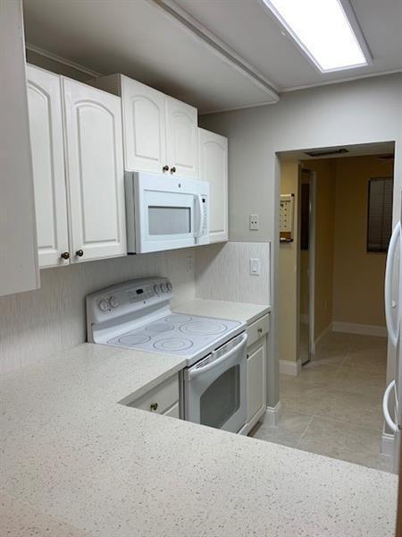 Building Photo - 1021 Mockingbird Ln