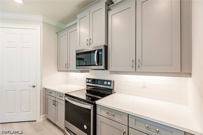 Building Photo - 536 Polihale Wy