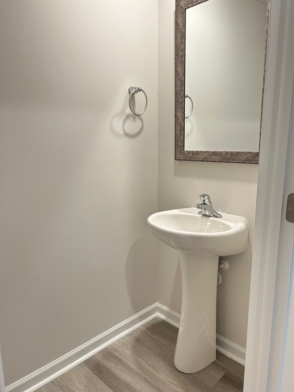 Building Photo - 810 Embark Cir