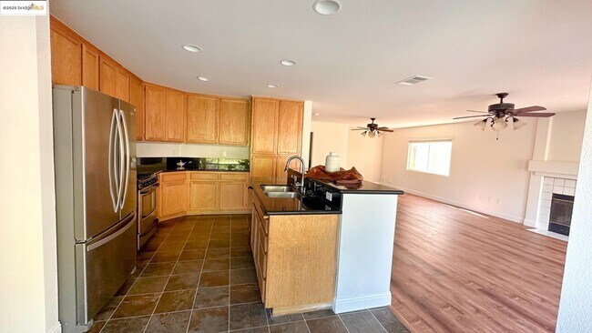 Building Photo - 4537 Pronghorn Way