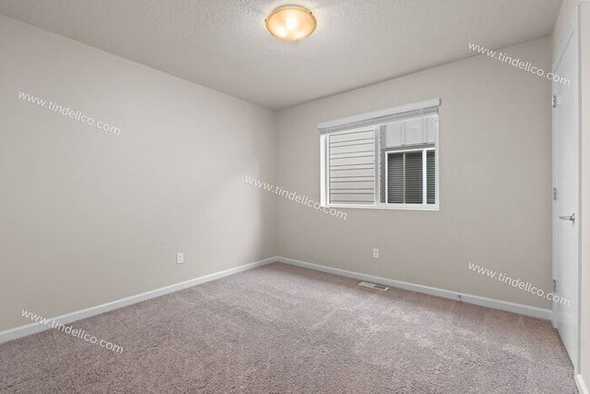 Building Photo - Modern 3-Bedroom Home with Spacious Bonus Room in Desirable Happy Valley!